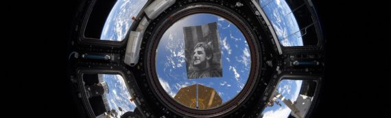 La station spatiale internationale rend hommage à Peter Mayhew
