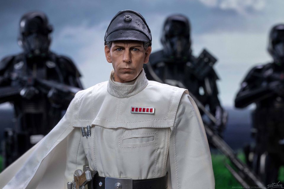 HOT TOYS - Le Directeur Krennic Sixth Scale Figure arrive bientôt chez vous...