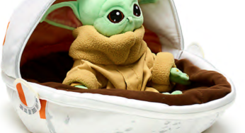 Shop Disney – Une peluche de l’enfant dans son berceau