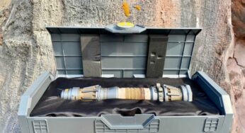 Disney Galaxy Edge – Le sabre-laser Legacy Collection de Rey version TROS