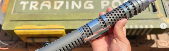 Star Wars Galaxy Edge – Darth Maul Shadow Lightsabers