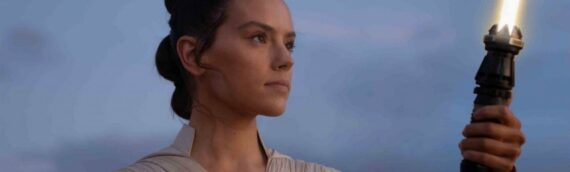 Official Pix – Daisy Ridley (Rey) en private signing
