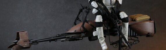 Sideshow : L’unboxing du set « Scout trooper & Speeder Bike » de Hot Toys