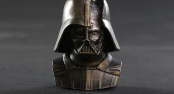 Regal Robot : Un nouvel aimant, Darth Vader Battle-Damaged