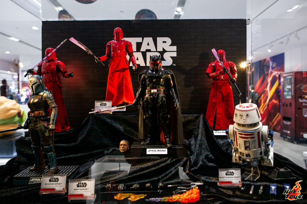 Hot Toys Show Case