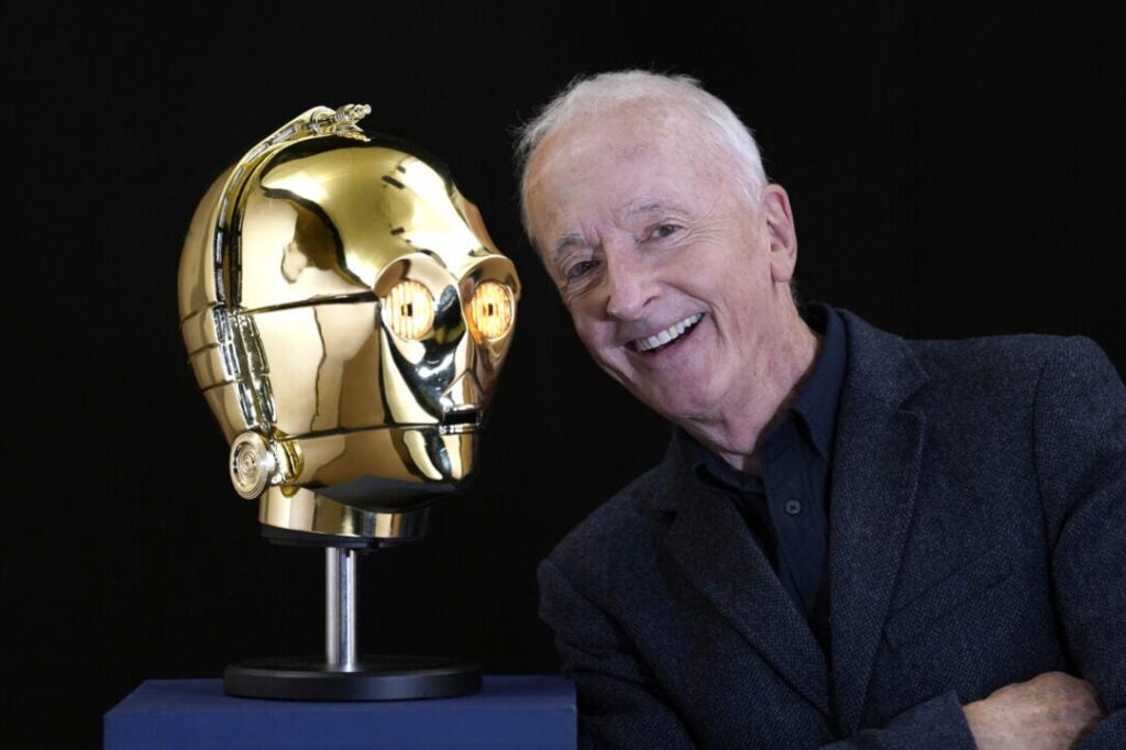 Propstore C-2PO anthony Daniels
