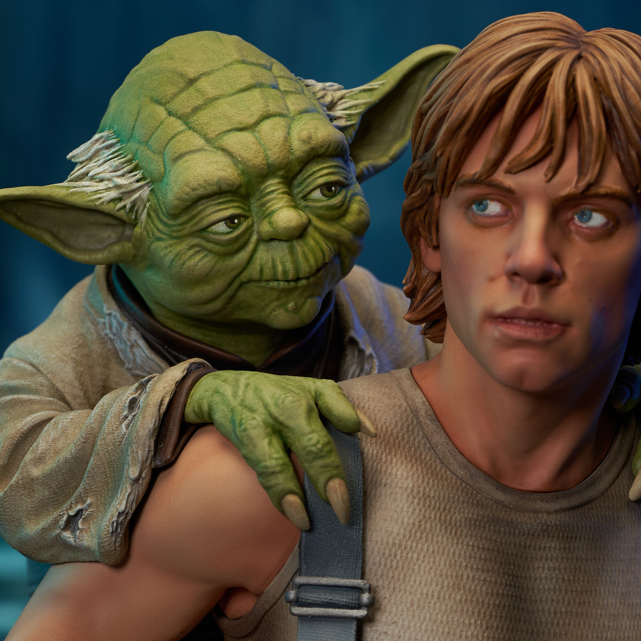 Gentle Giant Luke Skywalker Yoda Mini Buste