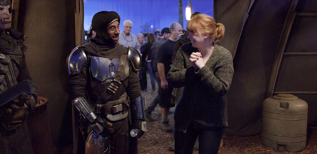 Bryce Dallas Awars Signing The Mandalorian