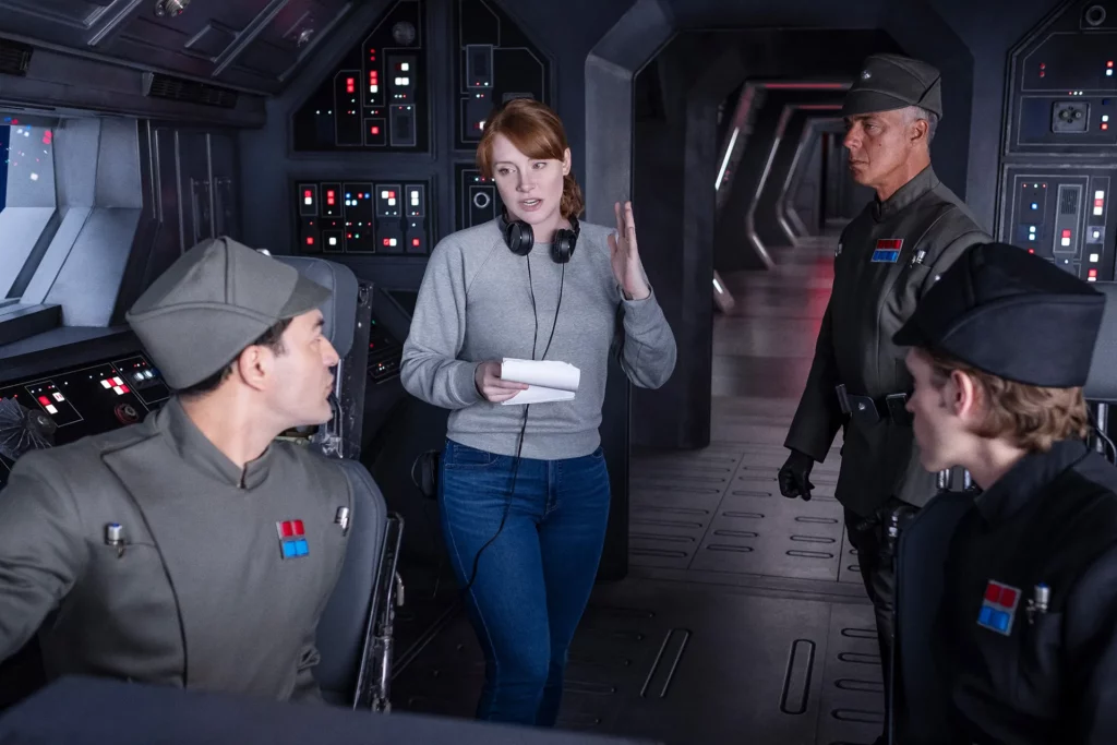 Bryce Dallas Awars Signing The Mandalorian