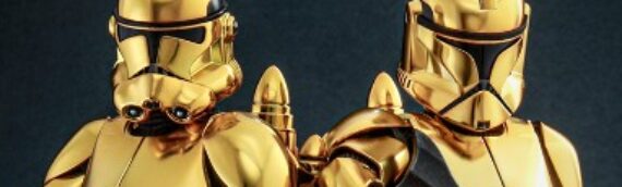 Hot Toys :  Clone Trooper (Gold Chrome Version) Collectible Figure