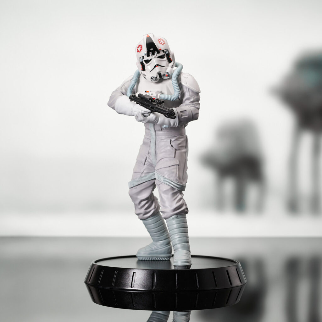 Gentle Giant AT-AT Pilote Statue