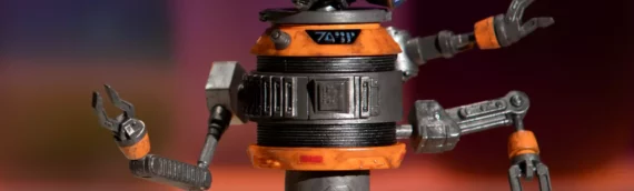DISNEY STORE – DJ R-3X  Le Droid de la cantina de Batu est de retour