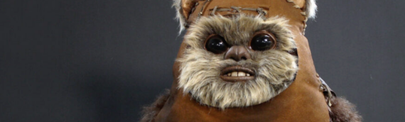 Regal Robot lève le voile sur son buste et statue de Wicket Life-Size signés par Warwick Davis